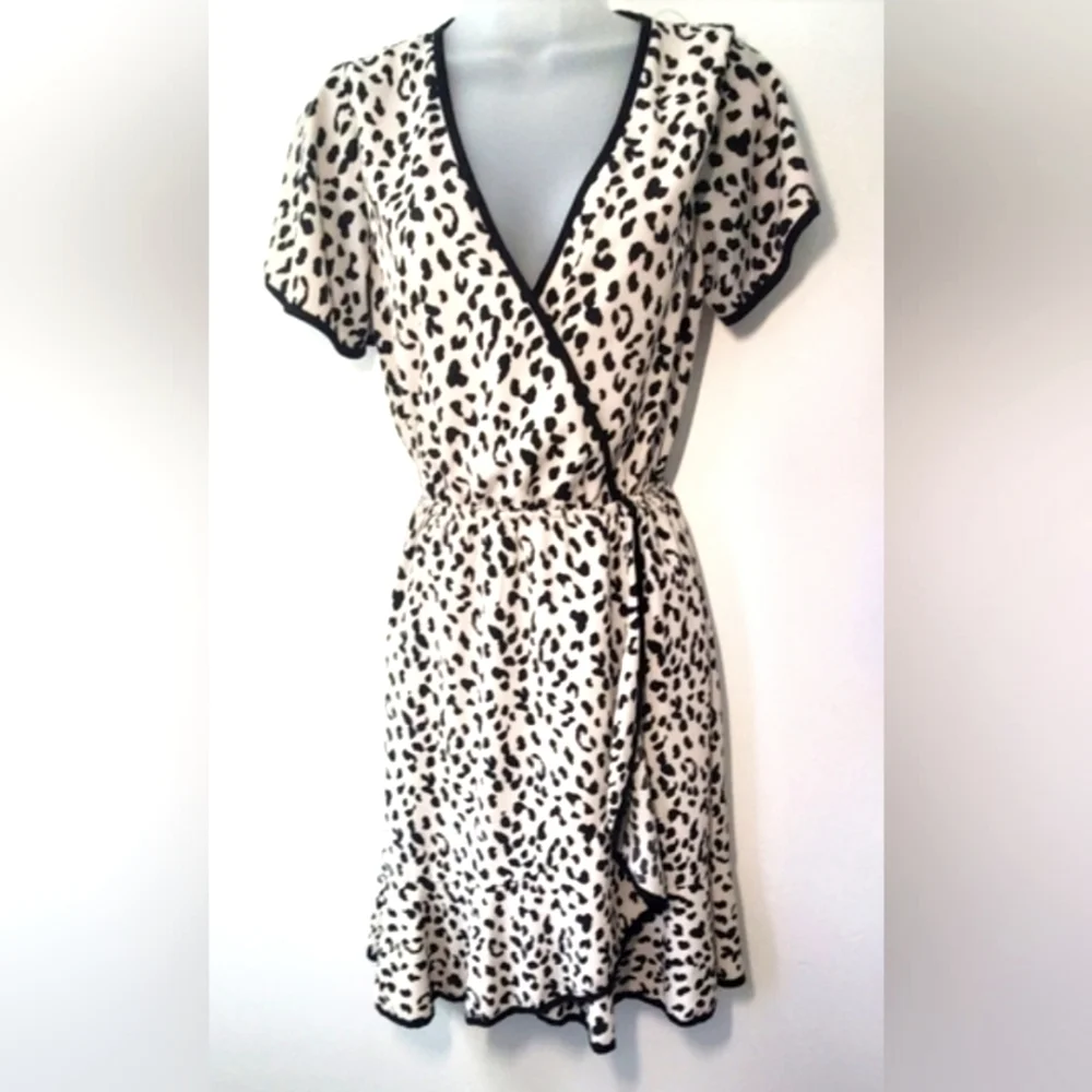 Slate & Willow Black and Cream Animal Print Midi Dress.